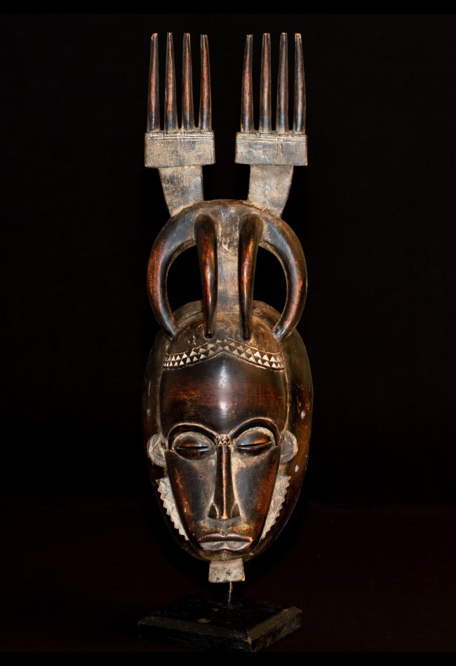 Masque Baoulé aux 2 peignes Côte d'Ivoire