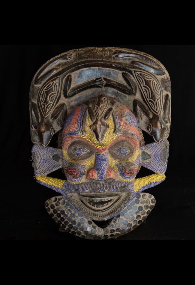 Spectaculaire masque Bamiliké perlé Cameroun