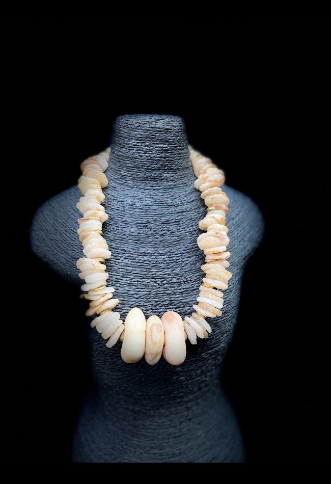 Splendide collier africain en perles néolithique