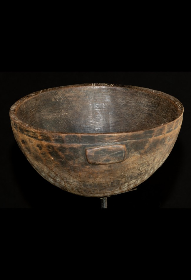 OBJET D'ART AFRICAIN Calebasse Touareg OBJET D'ART AFRICAIN Calebasse Touareg
