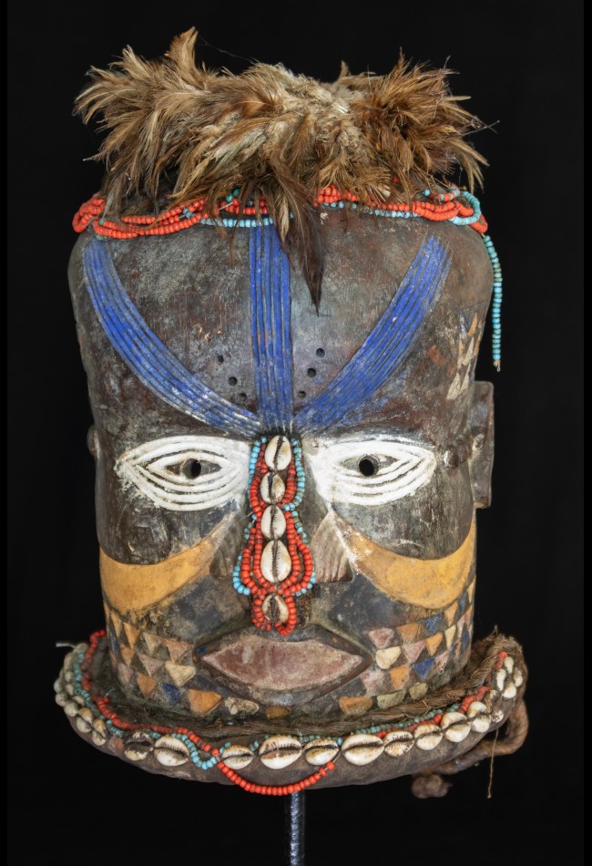 Ancien masque casque africain  Kuba Moshambwooy