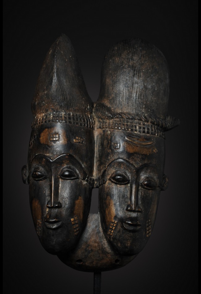 Masque Baoulé Nda Biface Côte d'Ivoire Masque Baoulé Nda Biface Côte d'Ivoire