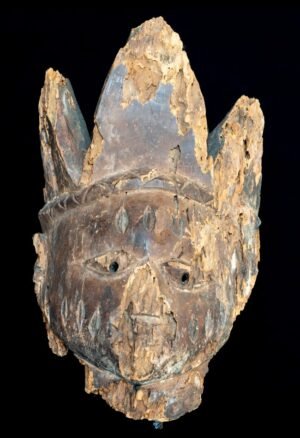 Découvrez notre sélection de masques Yoruba anciens du Nigeria, destinés aux collectionneurs et amateurs d’art africain. Des pièces anciennes et singulières, sélectionnées pour leur intérêt culturel, esthétique et ethnographique.