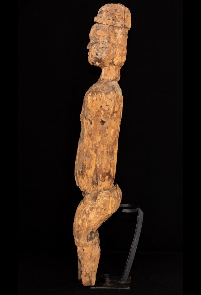 antique-statue-igbo-nigeria (1) Découvrez notre sélection de **statues et statuettes africaines anciennes**, choisies pour les collectionneurs et amateurs d’art africain. Sculptures Igbo, Yoruba, Dogon, Baoulé et autres traditions africaines : chaque pièce possède son histoire, son caractère et son identité culturelle.