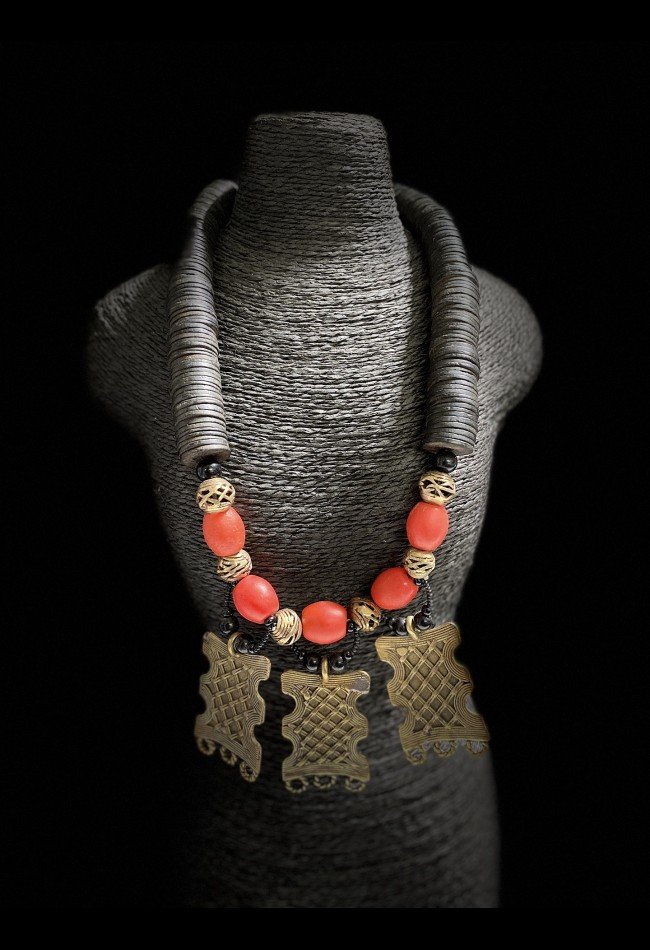 Collier africain ancien | Bijou d’art africain de collection