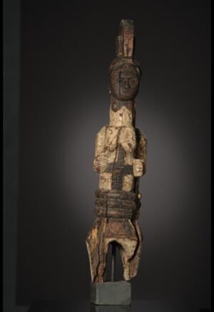 Découvrez notre sélection d’art Igbo du Nigéria : statues, maternités, masques et objets anciens destinés aux collectionneurs et amateurs d’art africain.