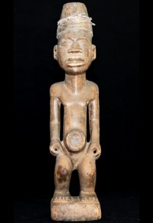Découvrez notre sélection de statuettes et objets Fon du Bénin, témoins de l’art africain traditionnel et de la culture vaudou. Des pièces recherchées par les collectionneurs et amateurs d’antiquités, de sculptures et d’objets rituels d’Afrique de l’Ouest.