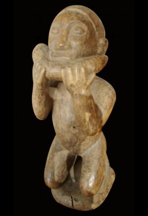 Découvrez notre sélection de **statues et statuettes d’art africain**, destinée aux collectionneurs et amateurs d’objets anciens. Sculptures, figures traditionnelles et pièces ethnographiques provenant de différentes régions d’Afrique : chaque objet est sélectionné pour son caractère, son esthétique et son intérêt culturel.